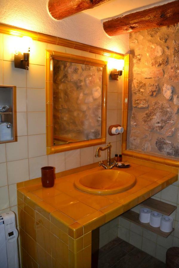 Can Font Guest House Siurana  Bagian luar foto